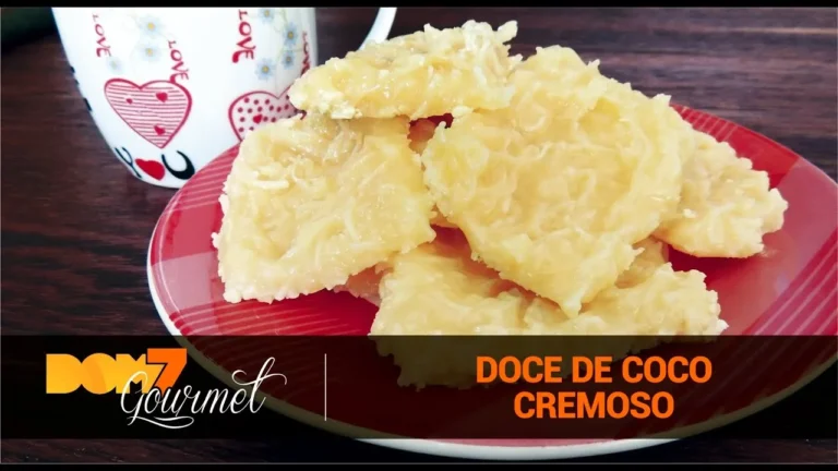 Cocada Cremosa de Corte com Leite Condensado