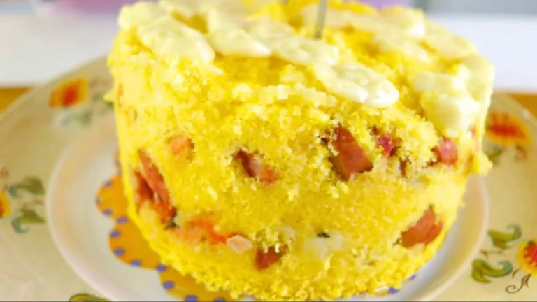 Cuscuz Nordestino Temperado com Bacon e Queijo Coalho