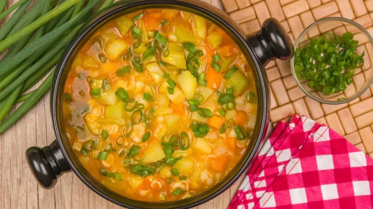 Sopa de Legumes com Macarrão