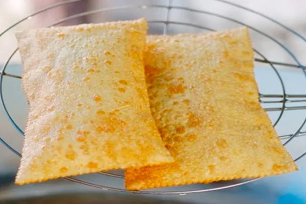 Pastel de Feira com Massa Fina Crocante e Sequinha