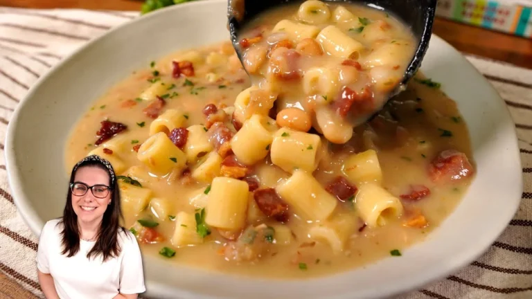 Sopa de Feijão com Macarrão, Bacon e Caldo Encorpado