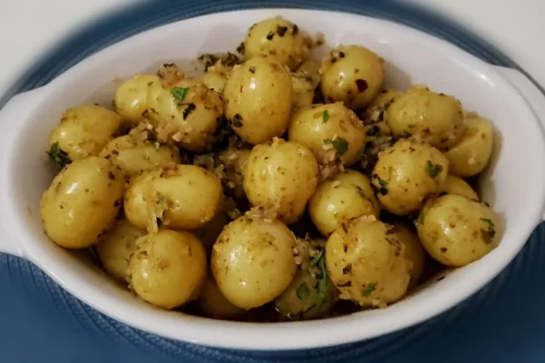 Tira-Gosto de Batata Calabresa com Pimenta e Alho